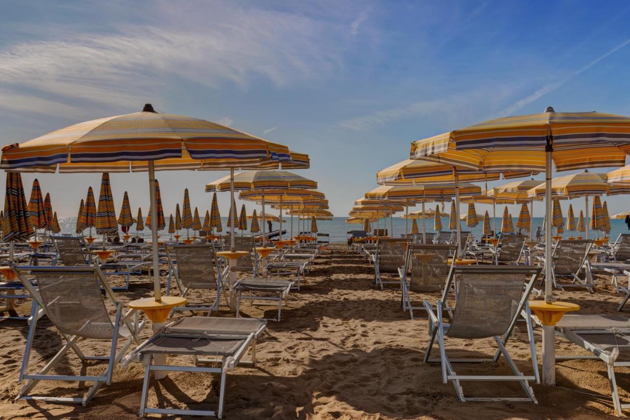 Hotel Frank Lido di Jesolo Exterior foto